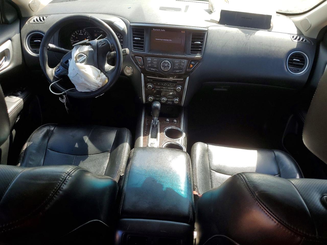 Nissan Pathfinder S