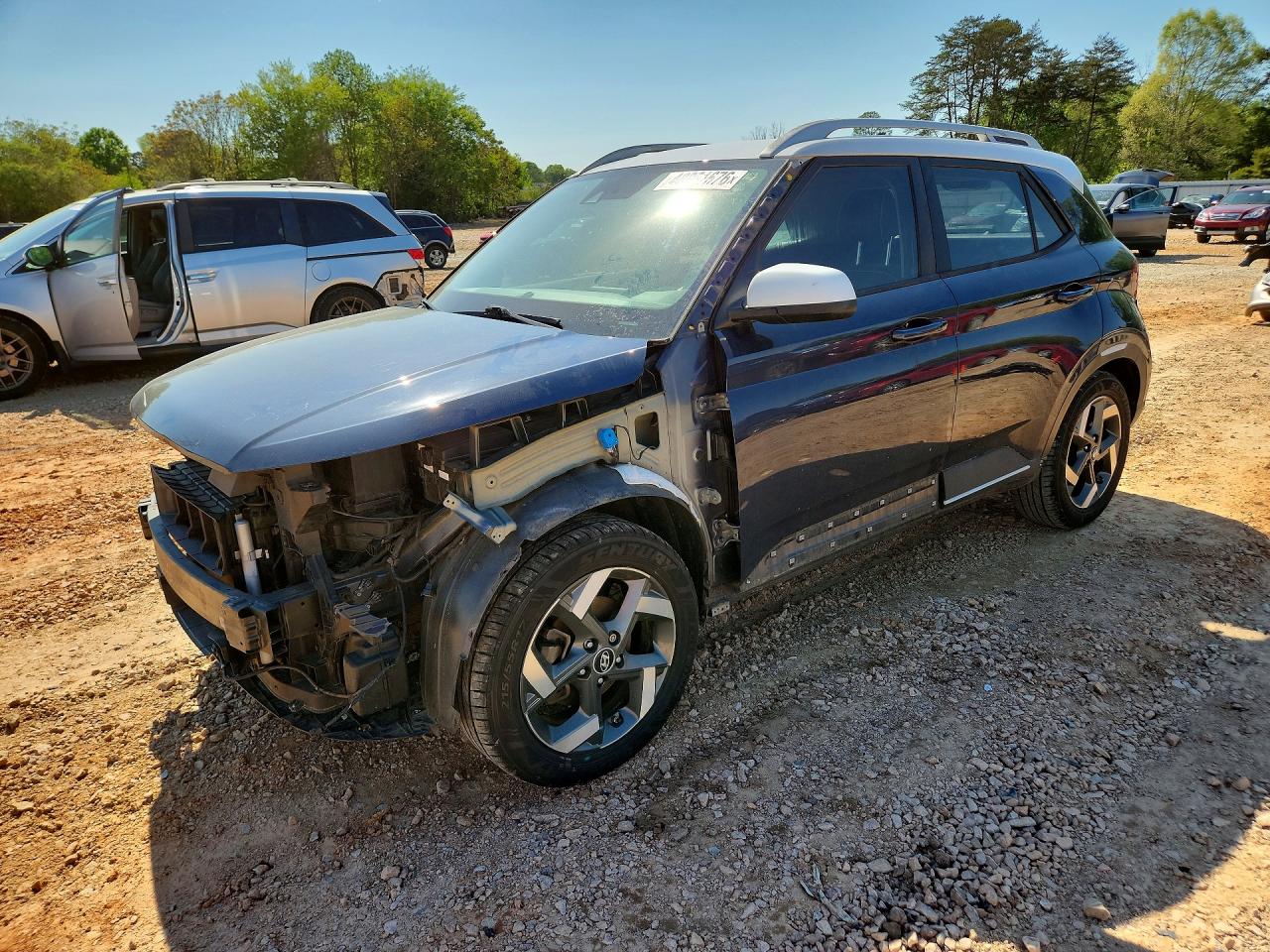 Salvage Hyundai Venue Deni Image