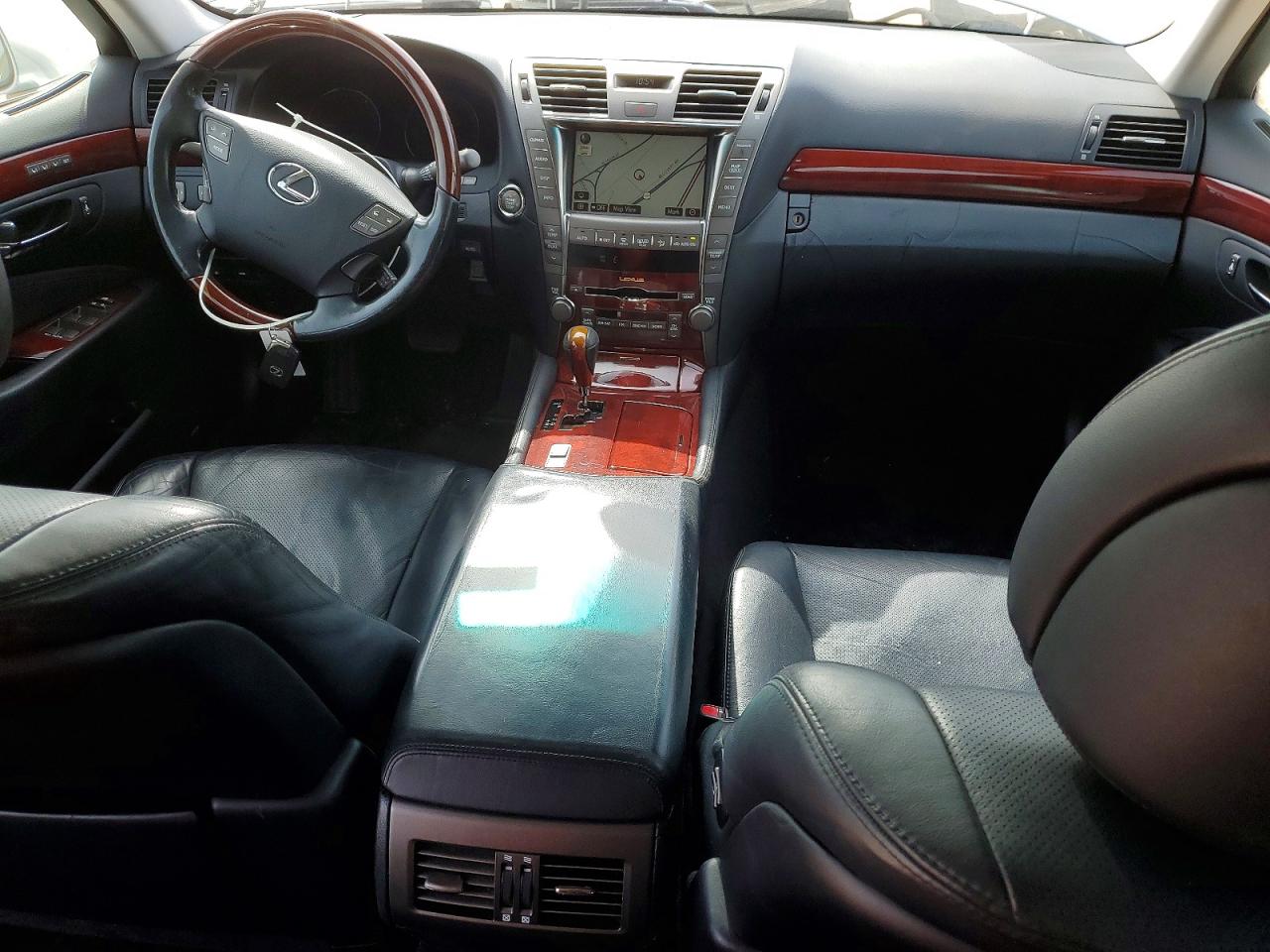 Lexus LS 460