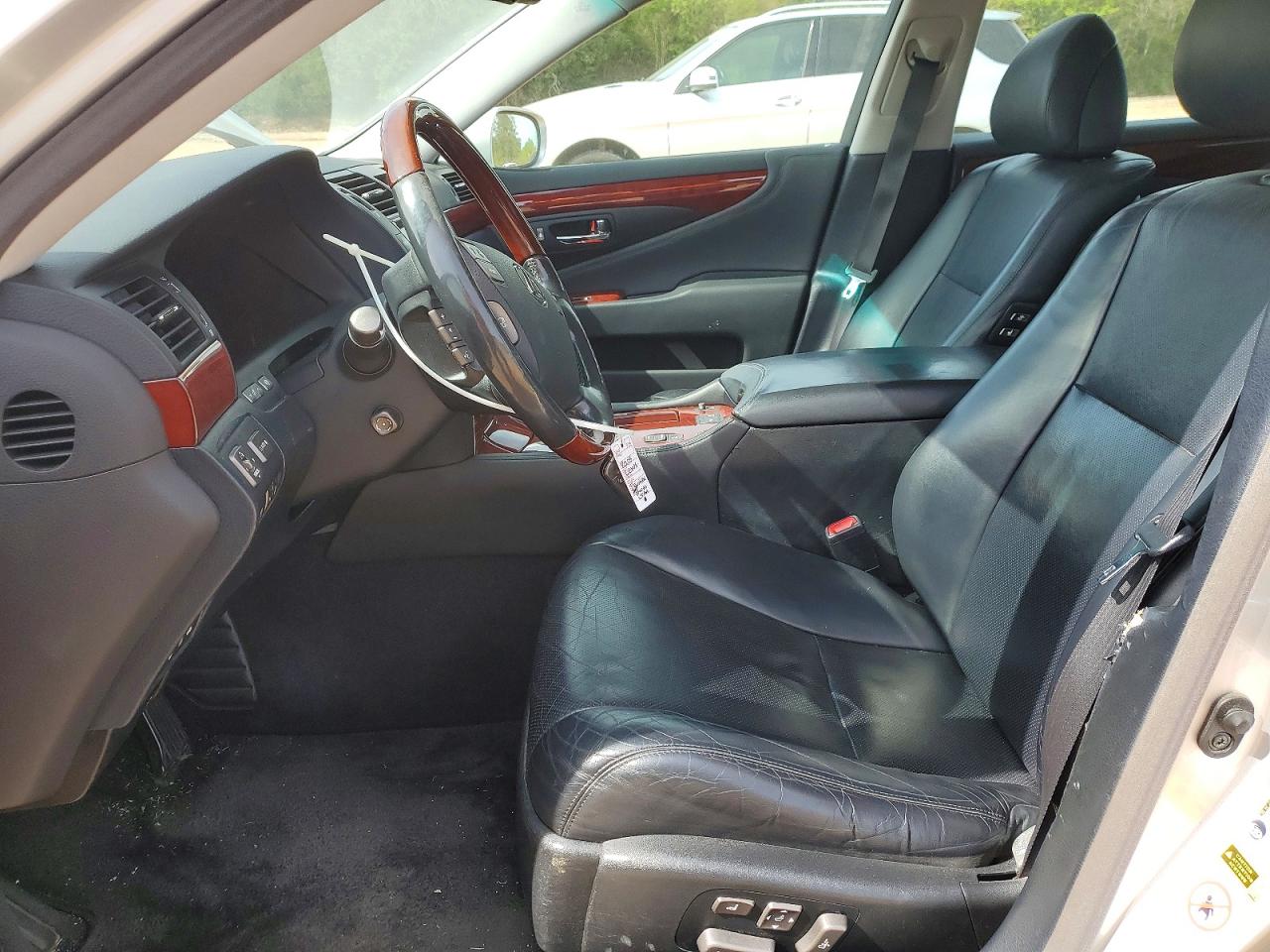 Lexus LS 460