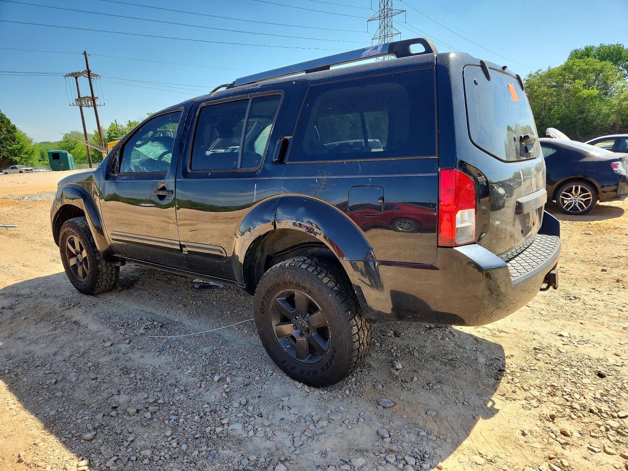 Nissan Pathfinder S