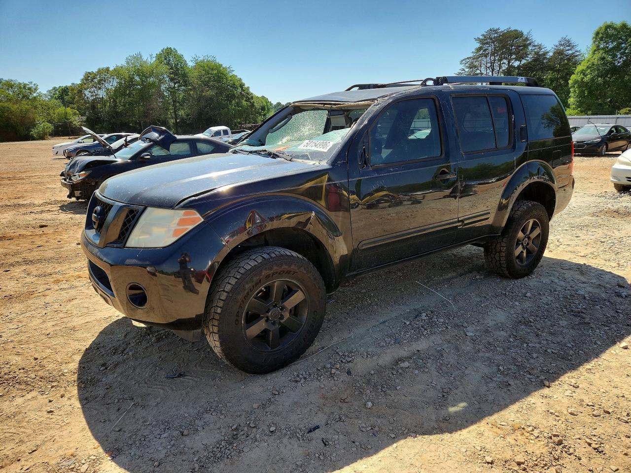 Salvage Nissan Pathfinder Image