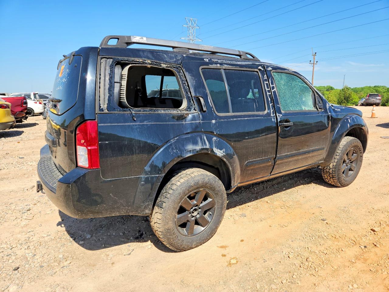 Nissan Pathfinder S