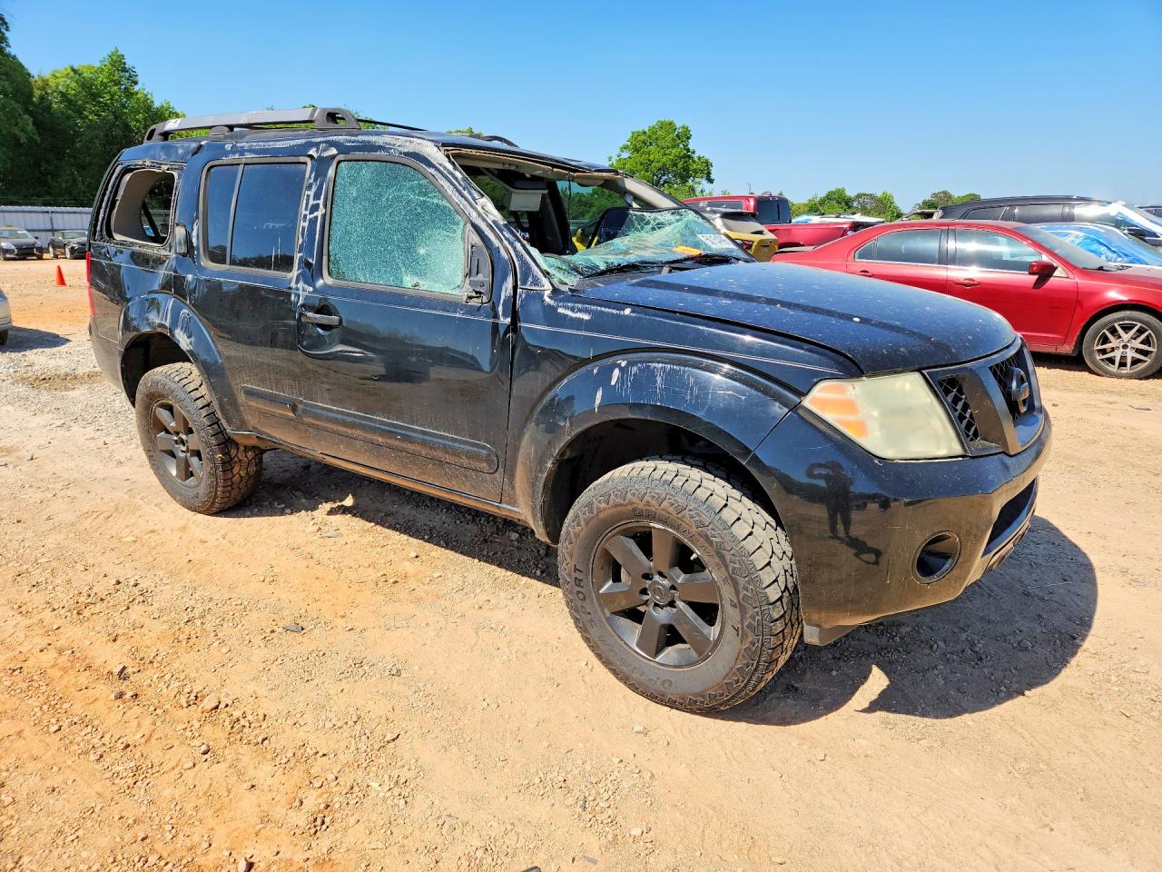 Nissan Pathfinder S