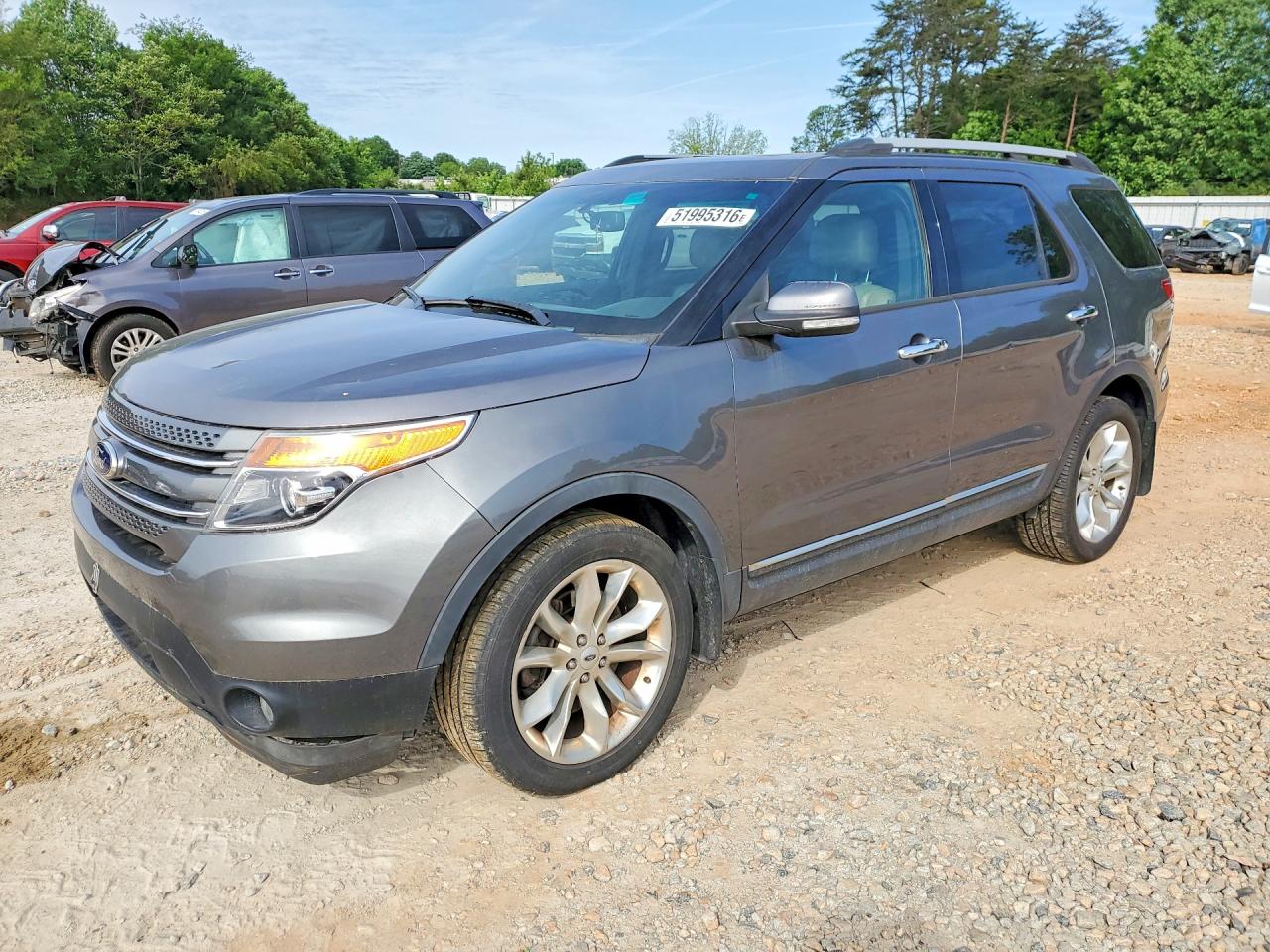 Salvage Ford Explorer Image