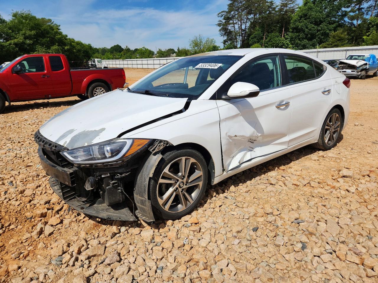 Salvage Hyundai ELANTRA Image