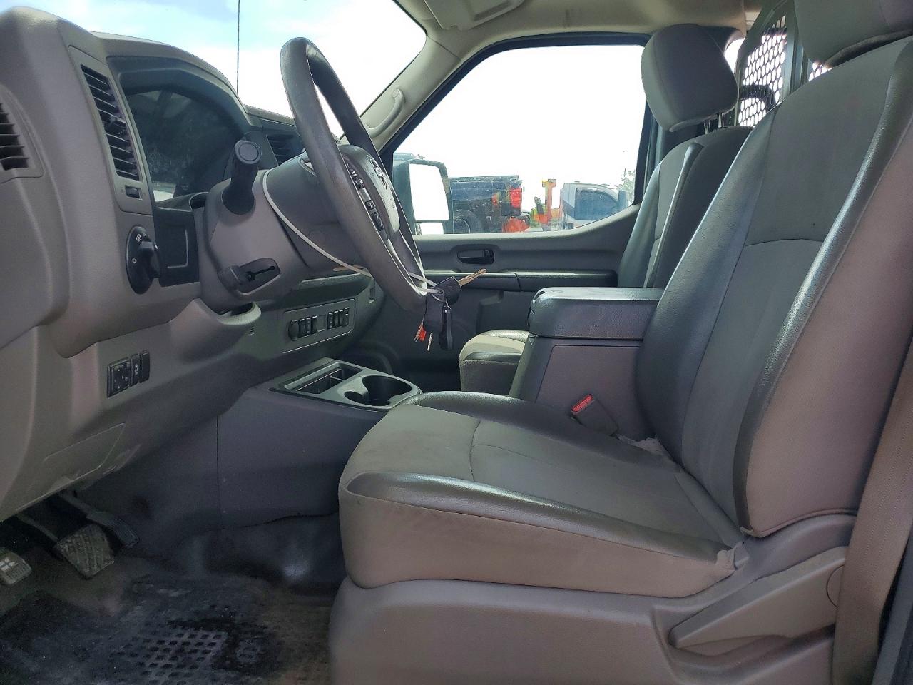 Nissan Nv 2500 Hd S