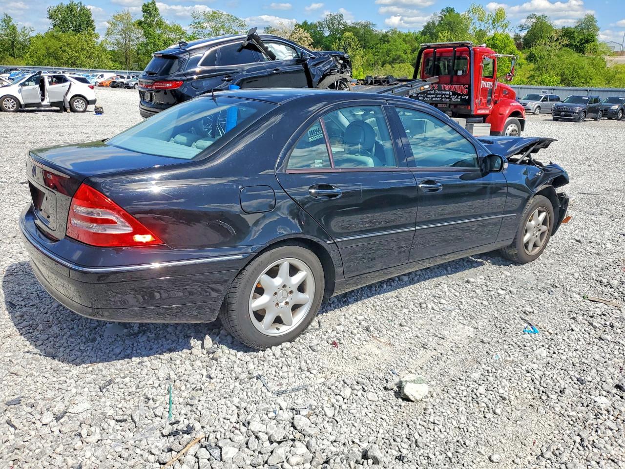 Mercedes-Benz C-Class 320