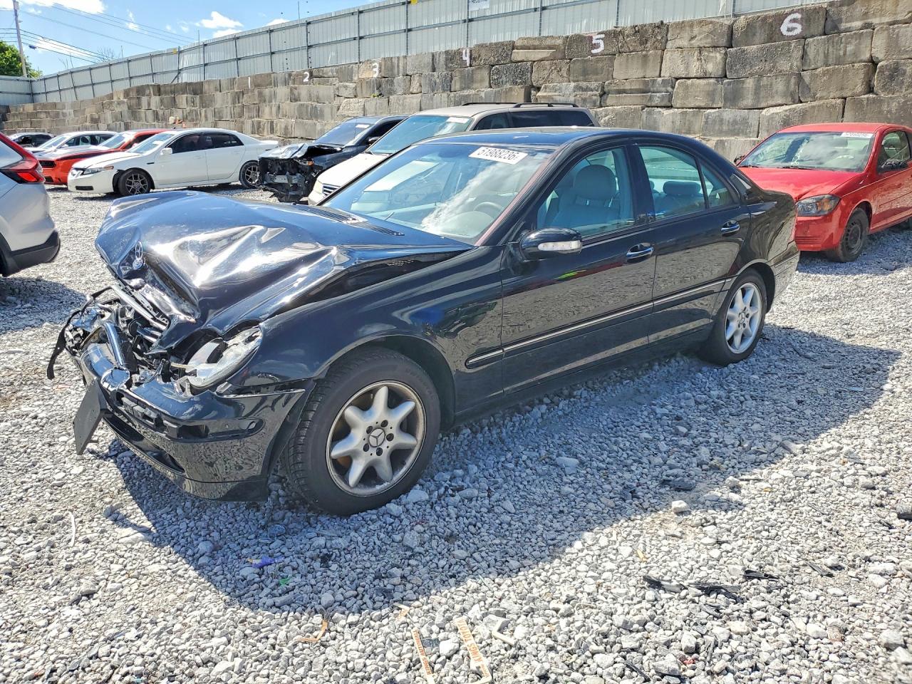 Salvage Mercedes-Benz C-Class Image
