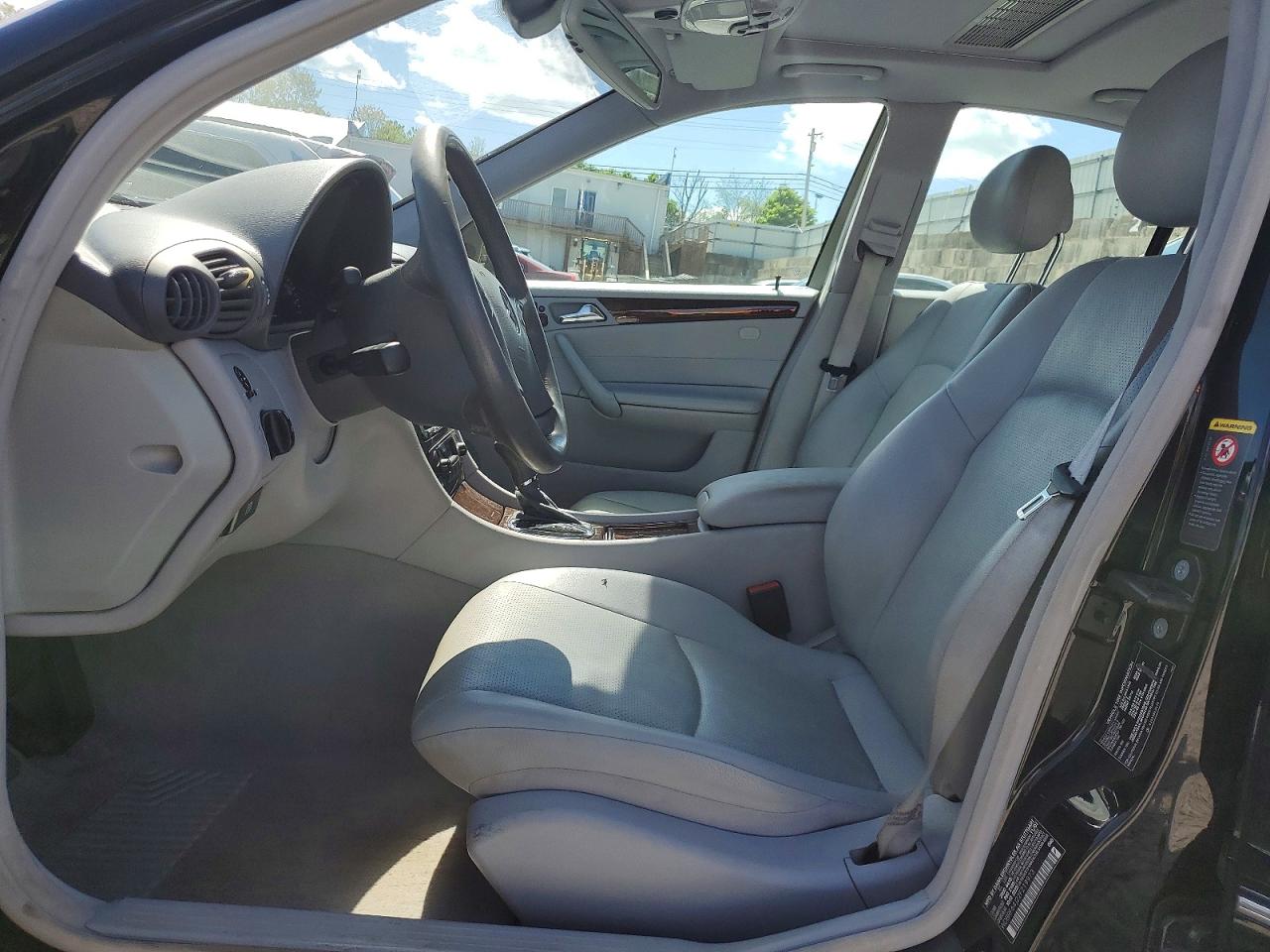 Mercedes-Benz C-Class 320