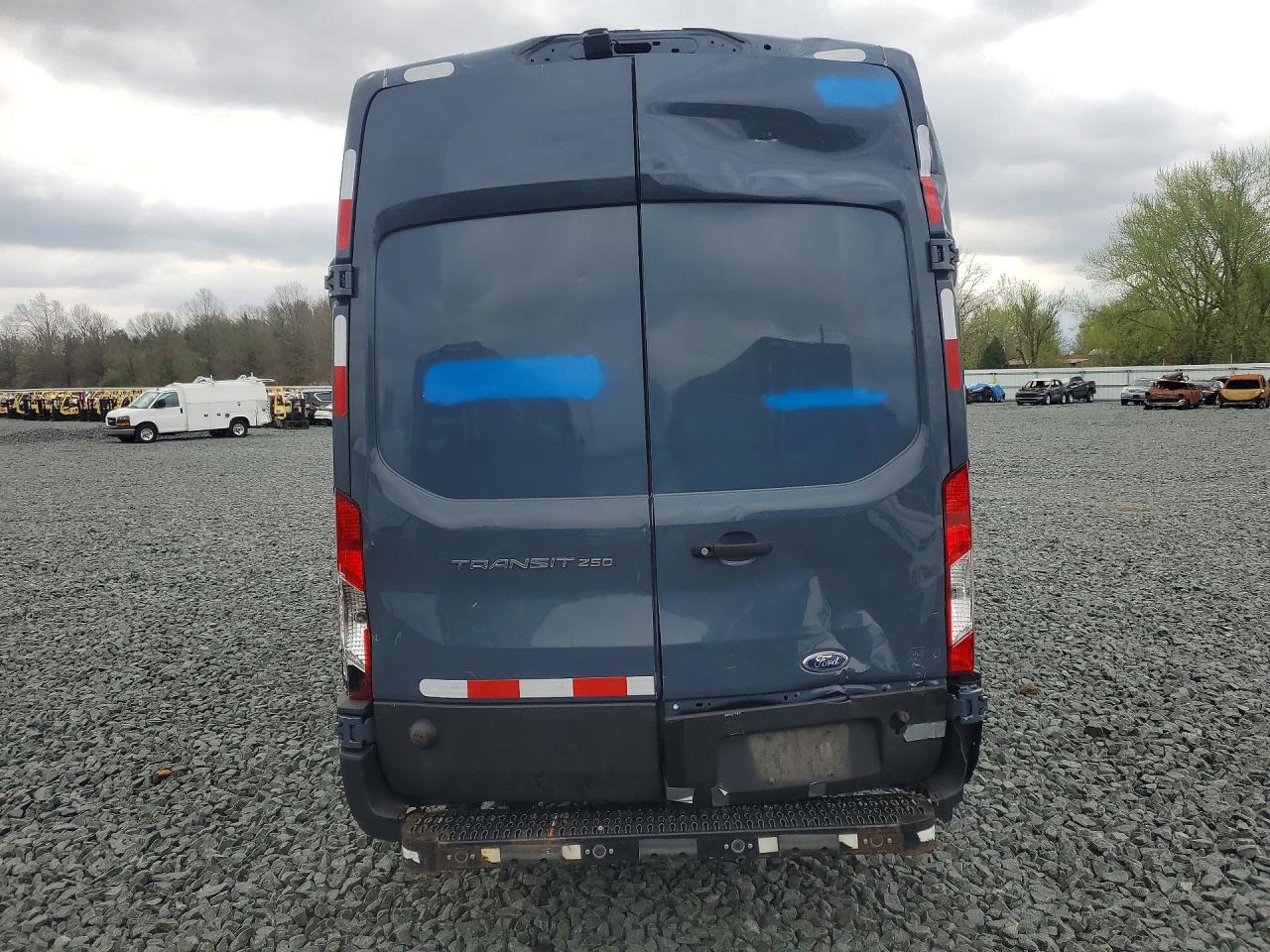 Ford Transit T-250