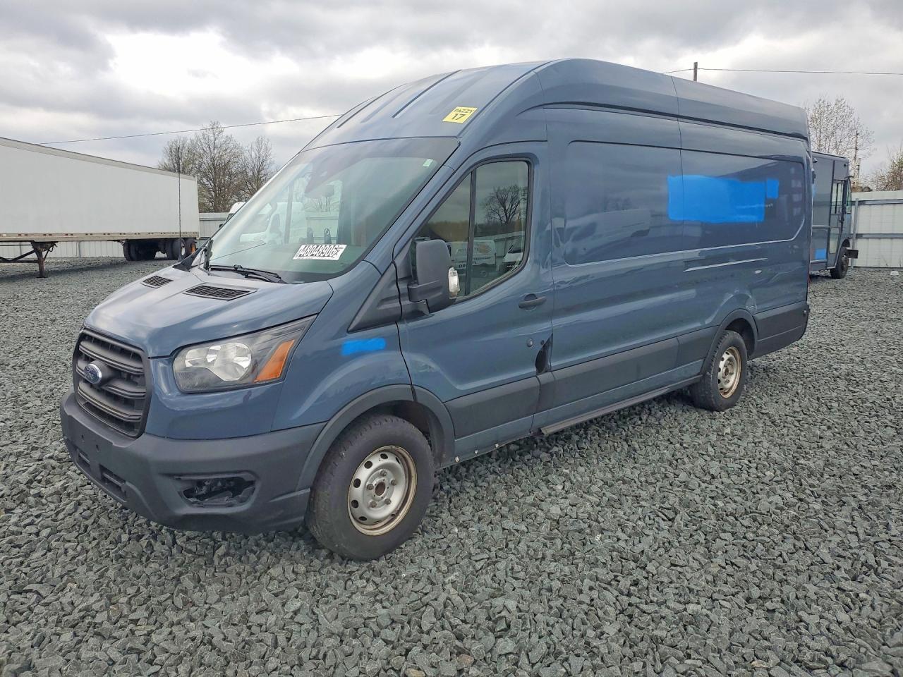 Salvage Ford Transit Image