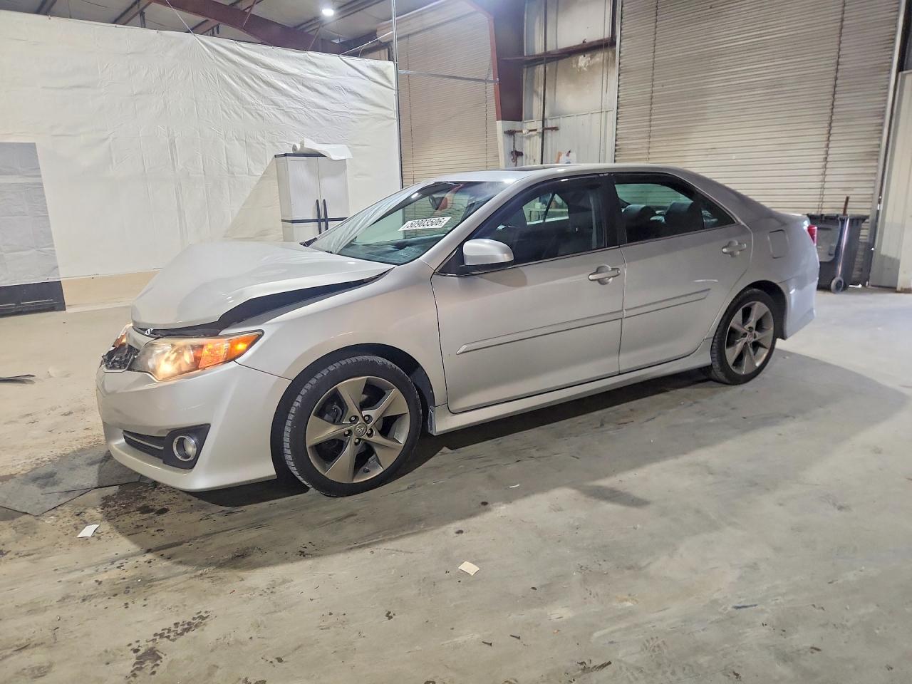 Salvage Toyota Camry Image