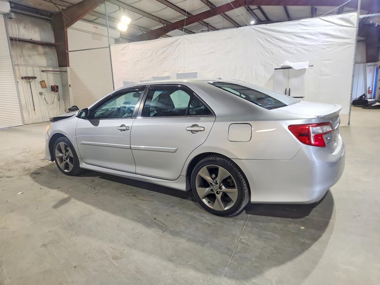 Toyota Camry Se V6
