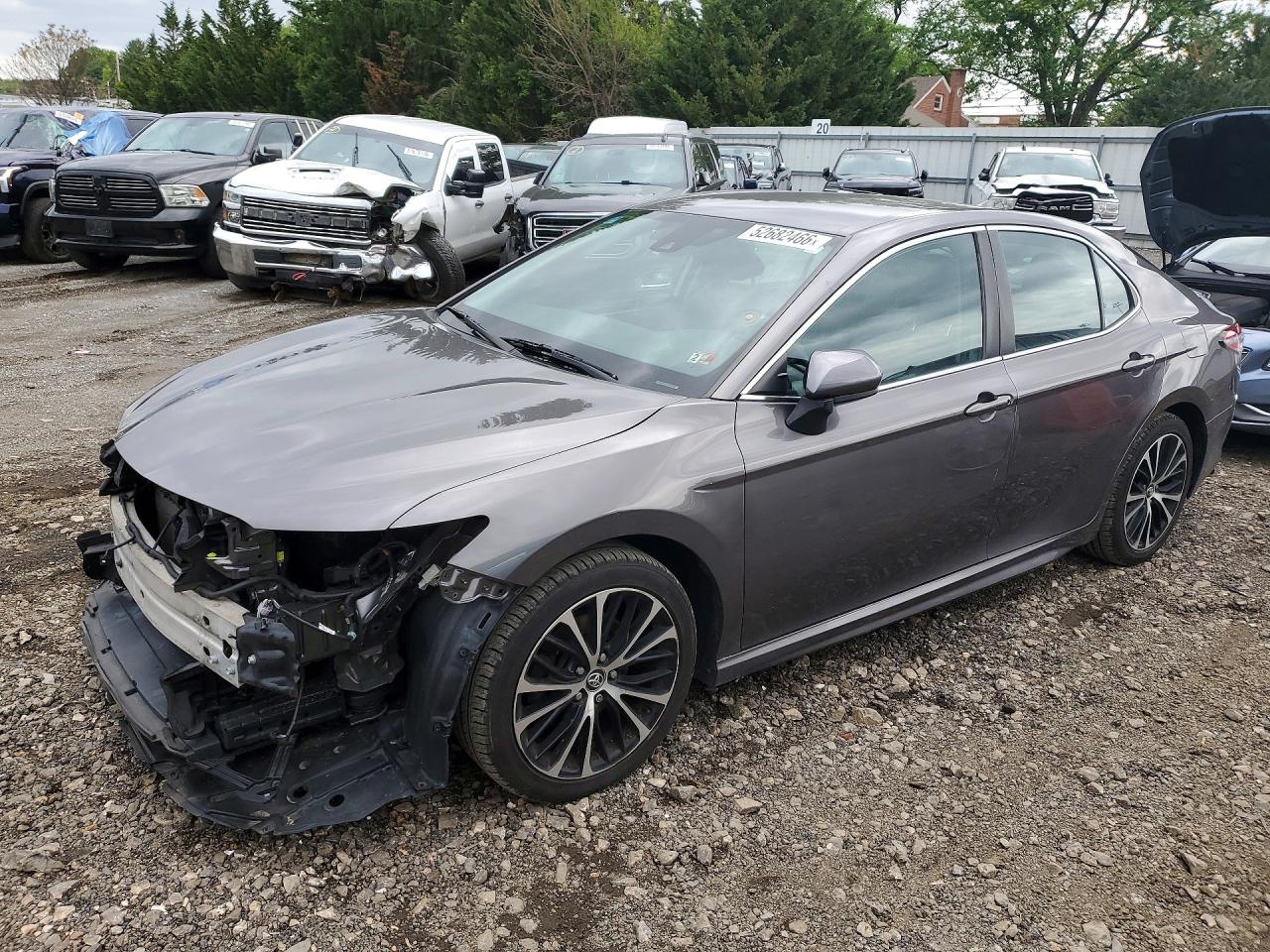 Salvage Toyota Camry Image