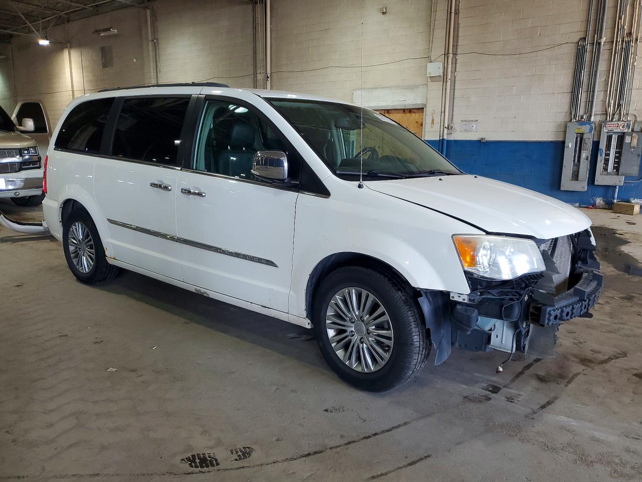 Chrysler Minivan Touring L
