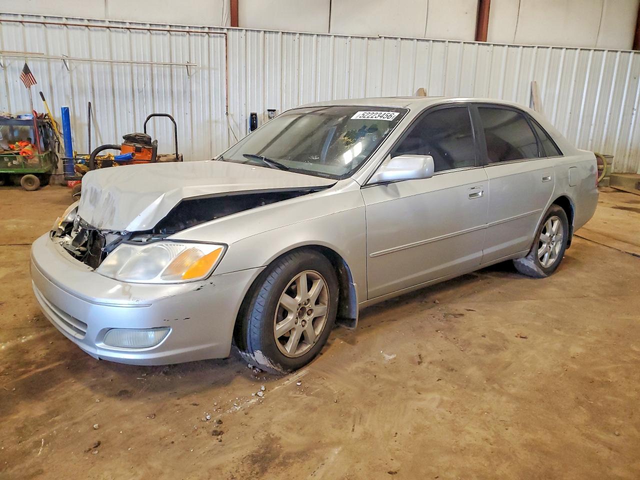 Salvage Toyota Avalon Image