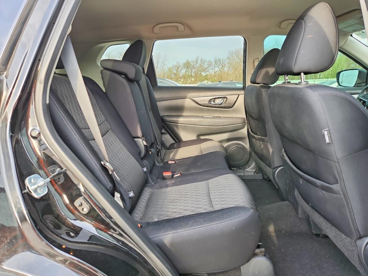 Nissan Rogue S