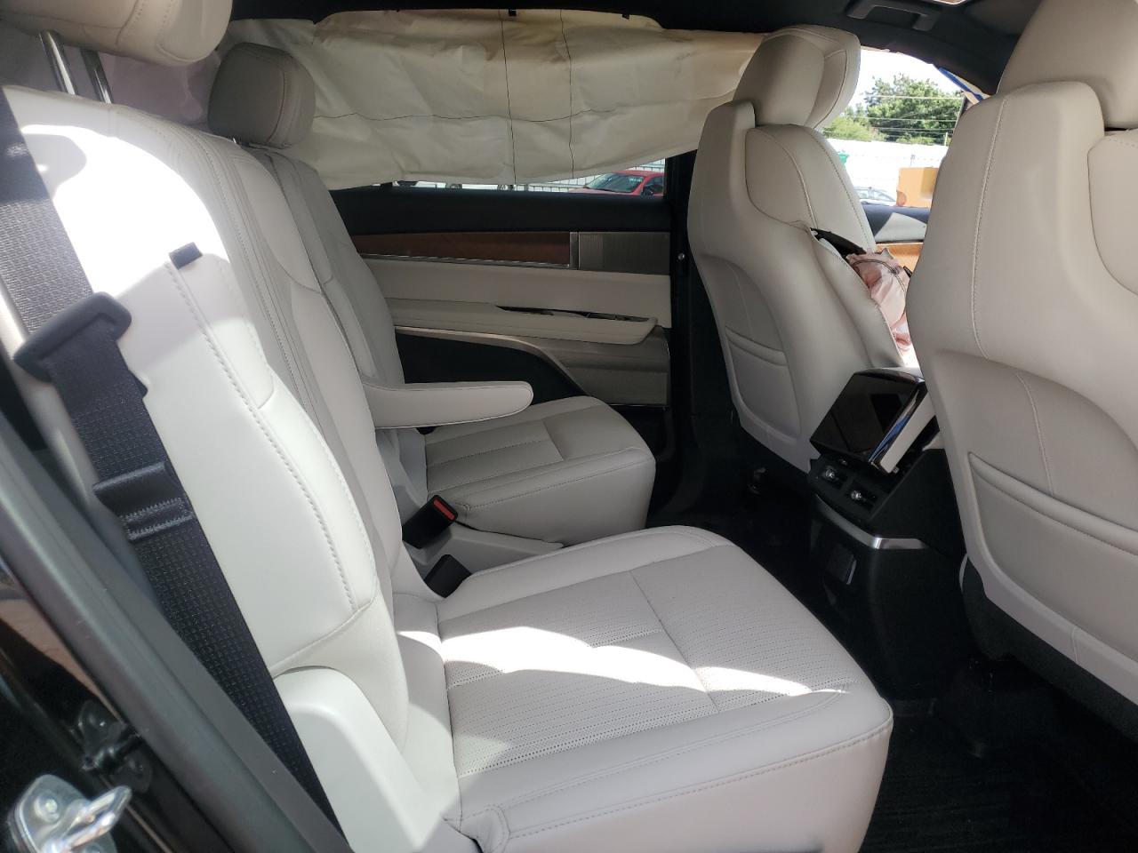 Cadillac Vistiq Spo Sport