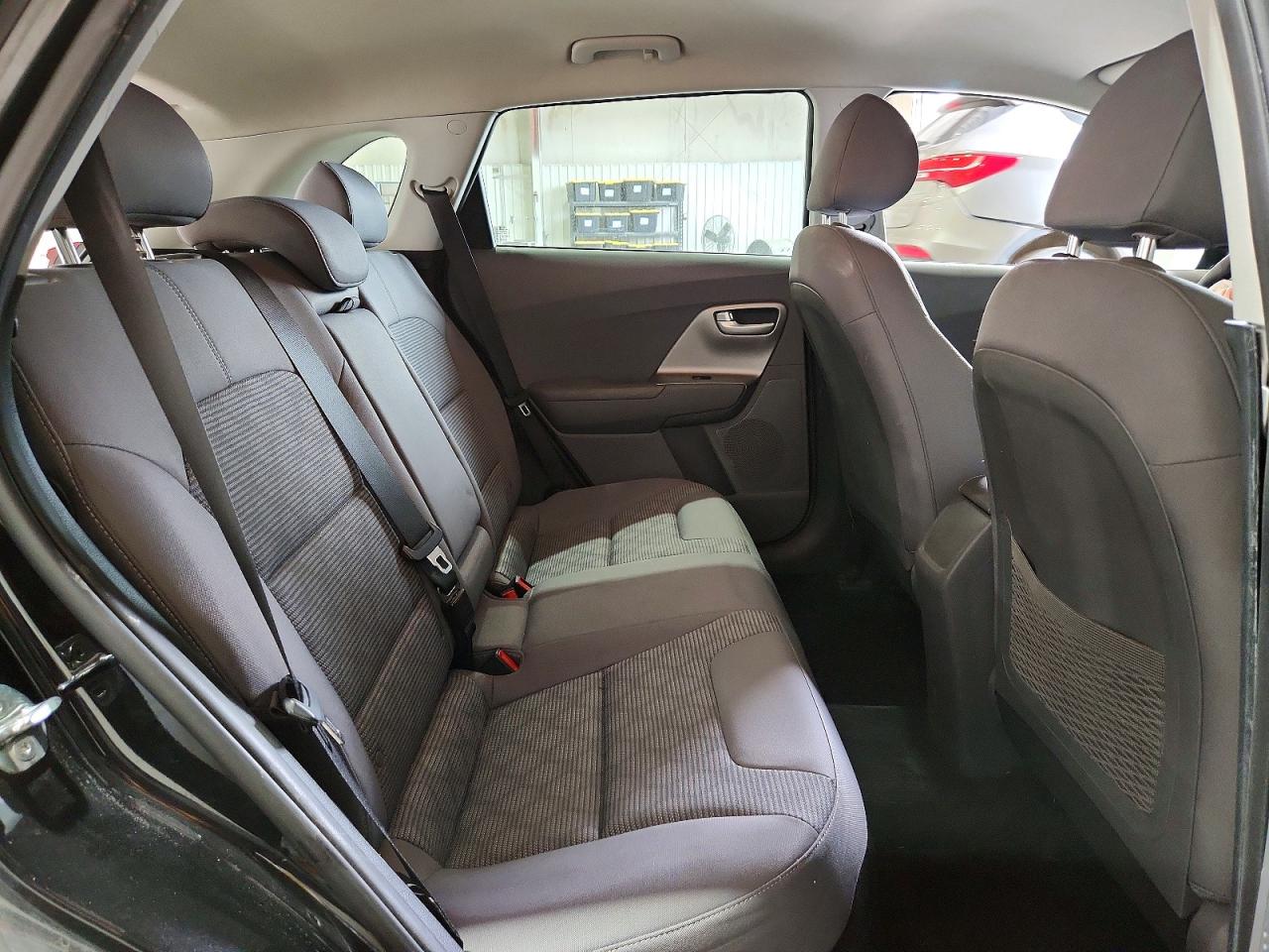 Kia Niro Lx