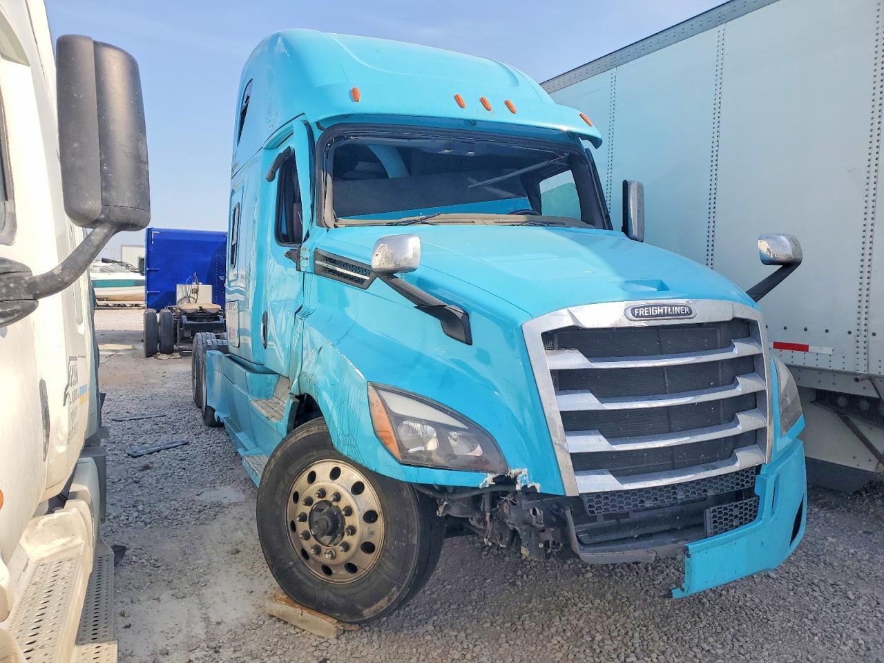 Salvage Freightliner Cascadia 126 Image