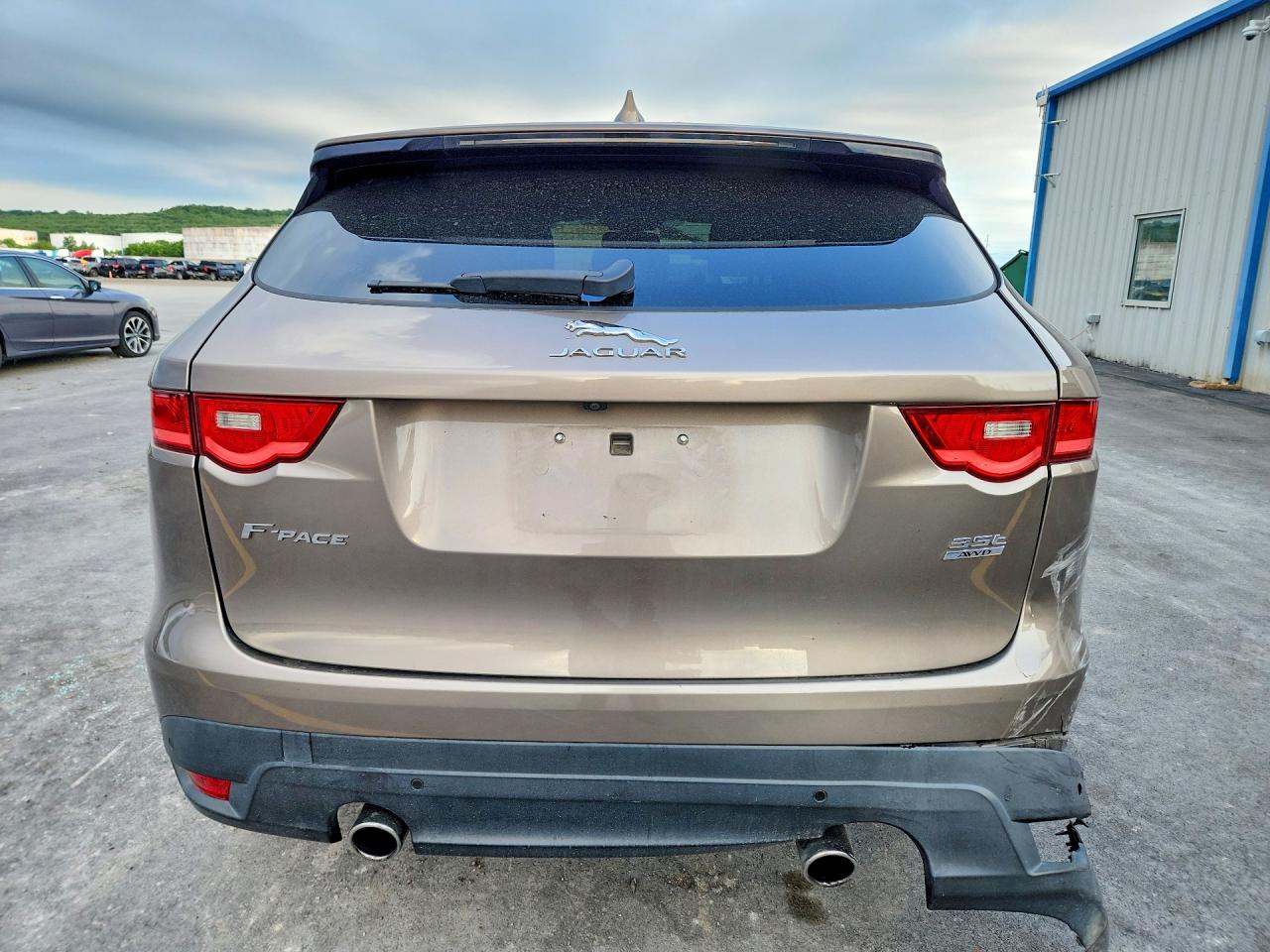 Jaguar F-PACE R - Sport