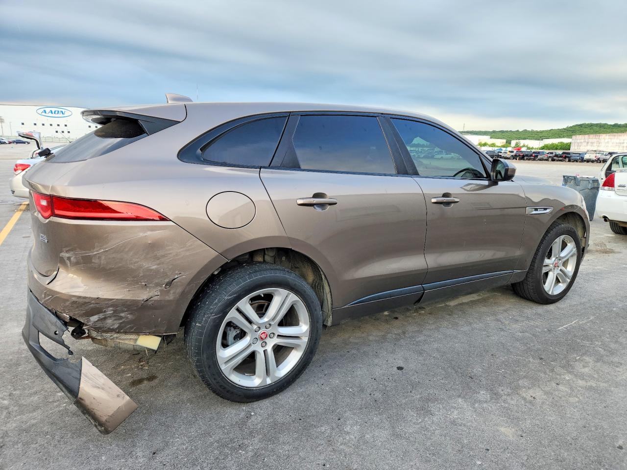 Jaguar F-PACE R - Sport