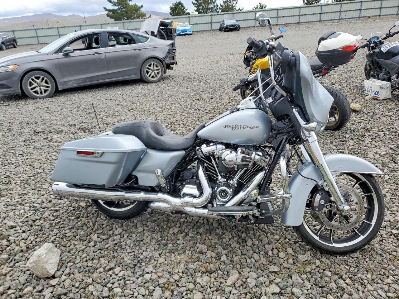 Salvage Harley-Davidson Fl Image