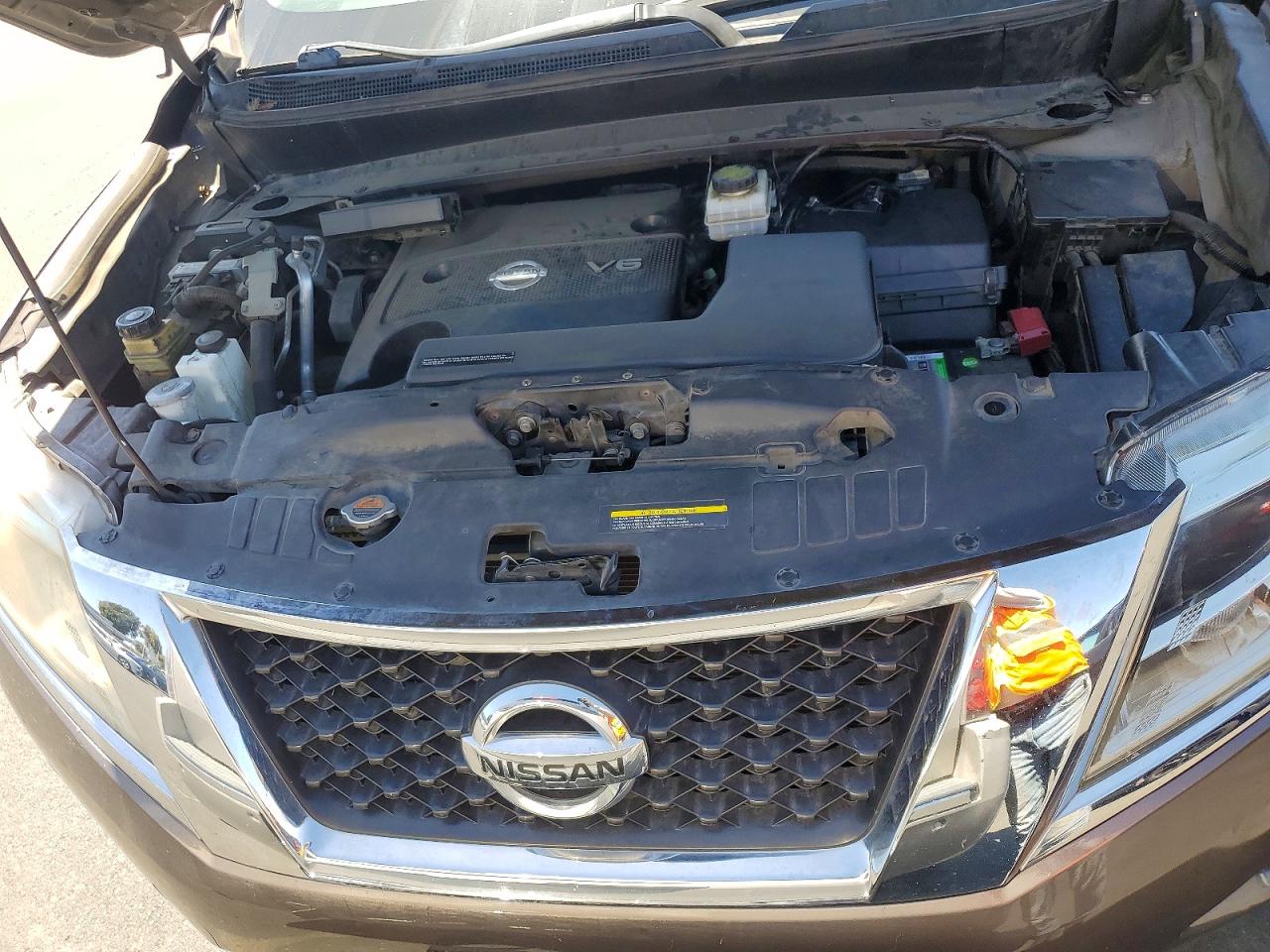 Nissan Pathfinder S