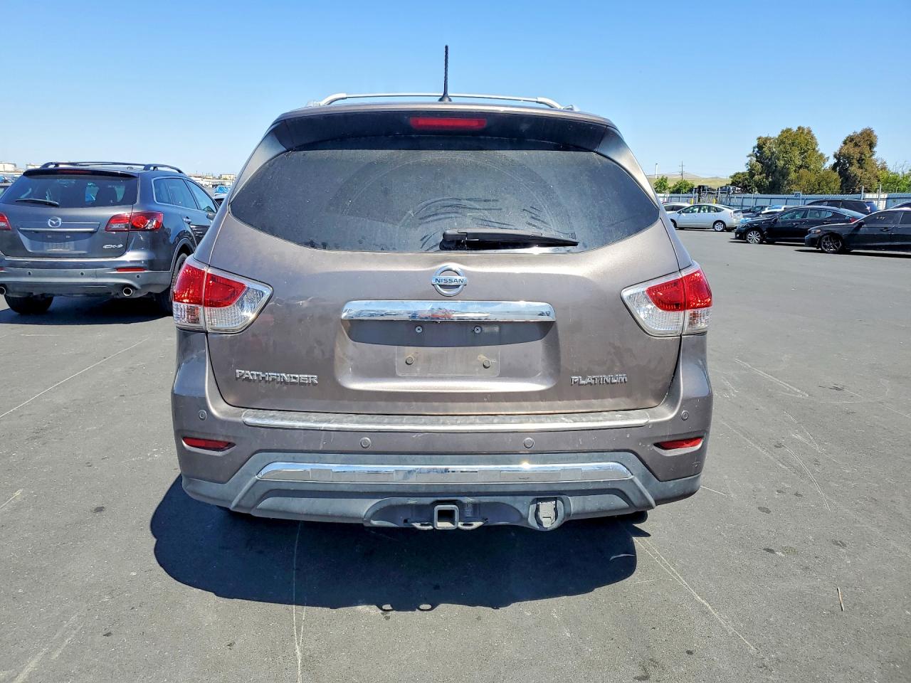Nissan Pathfinder S