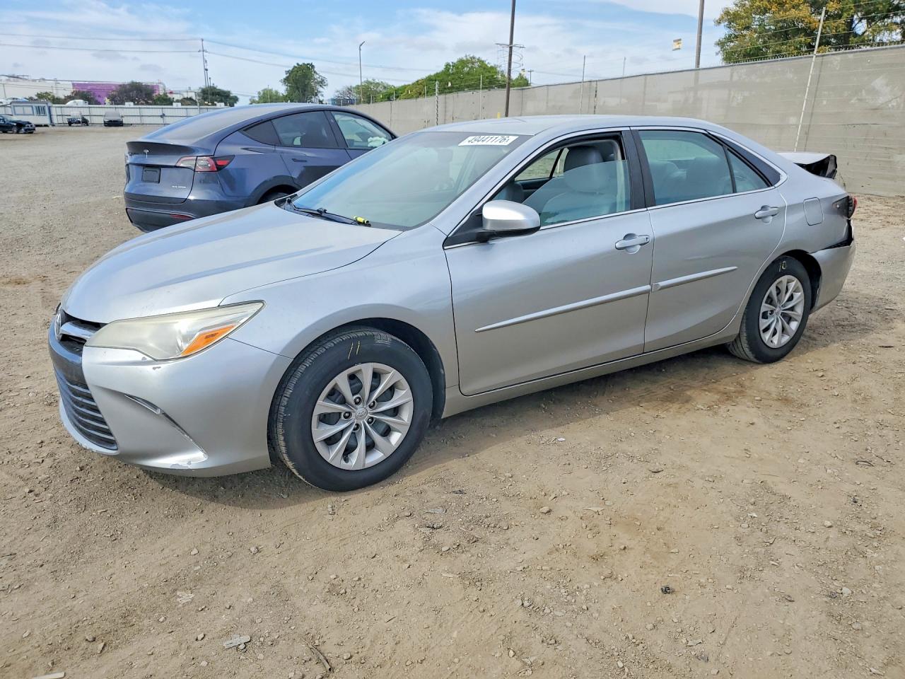 Salvage Toyota Camry Image