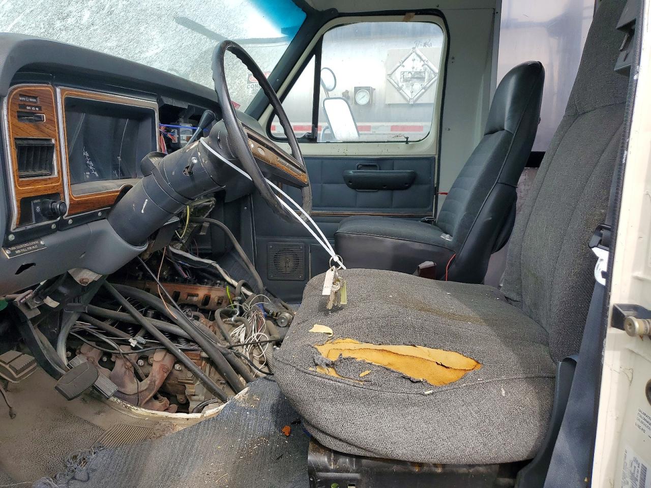 Ford Econoline E350 Cutaway Van