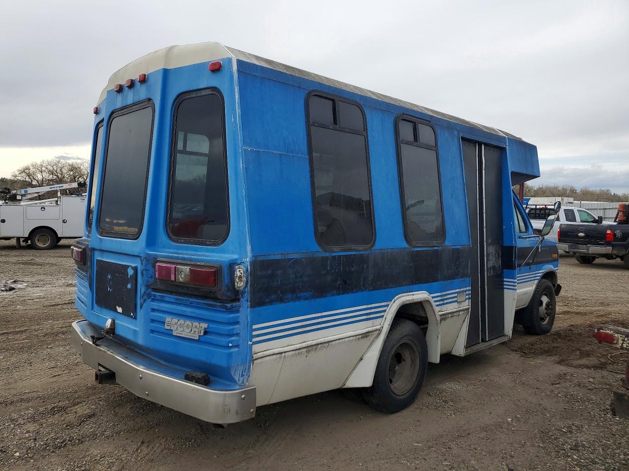 Ford Econoline E350 Cutaway Van