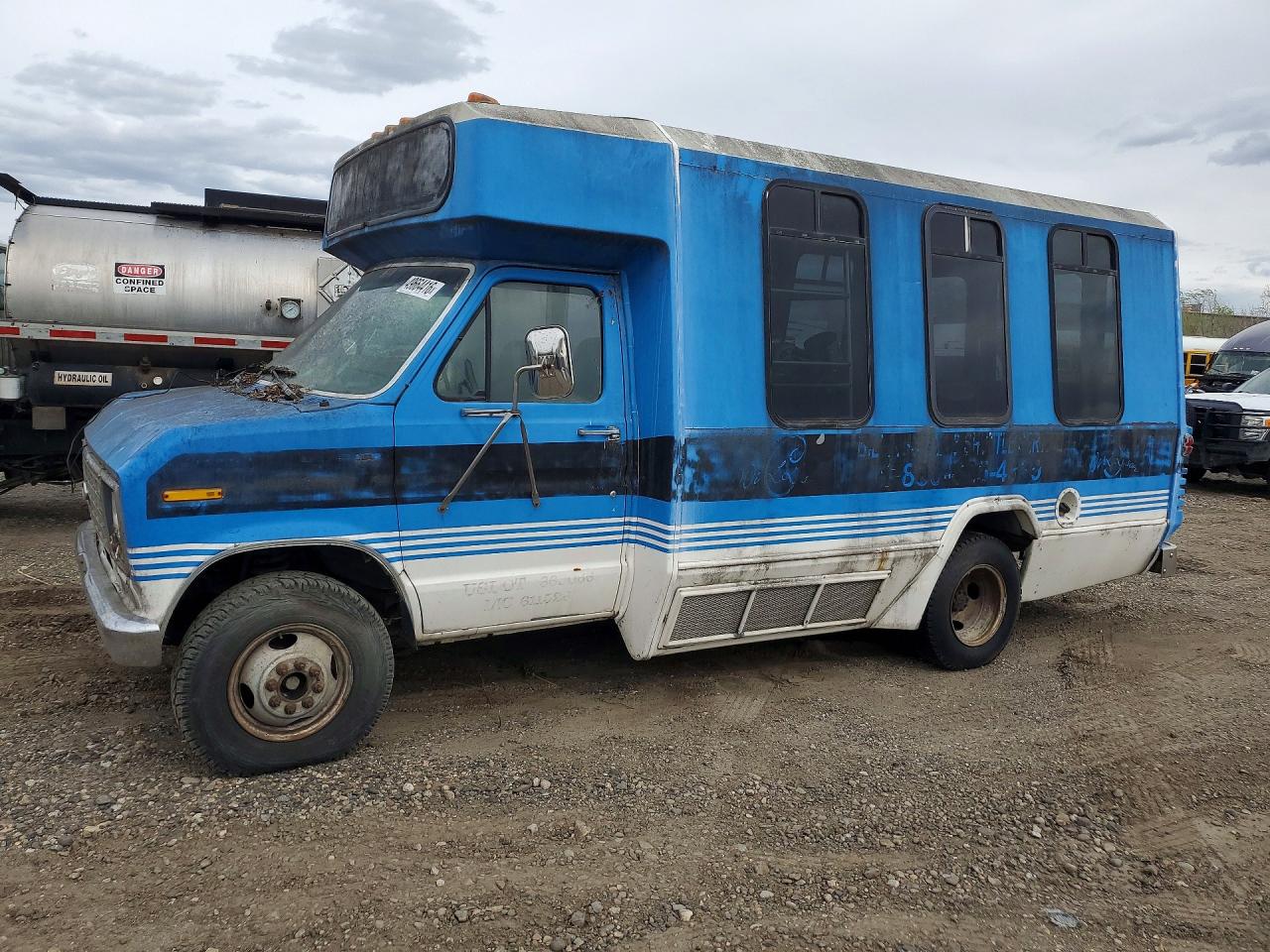 Salvage Ford Econoline Image