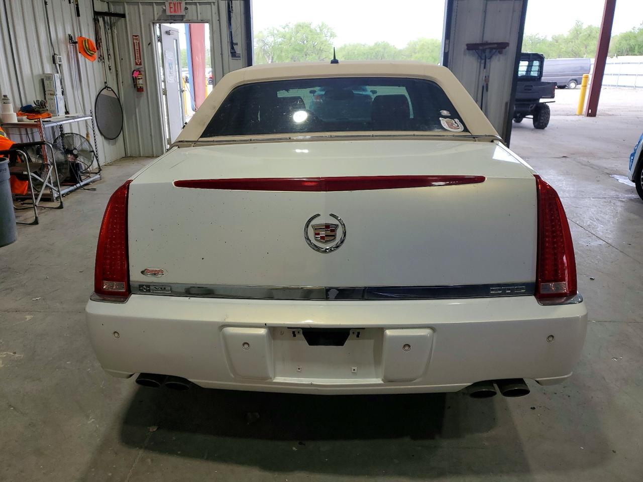Cadillac DTS