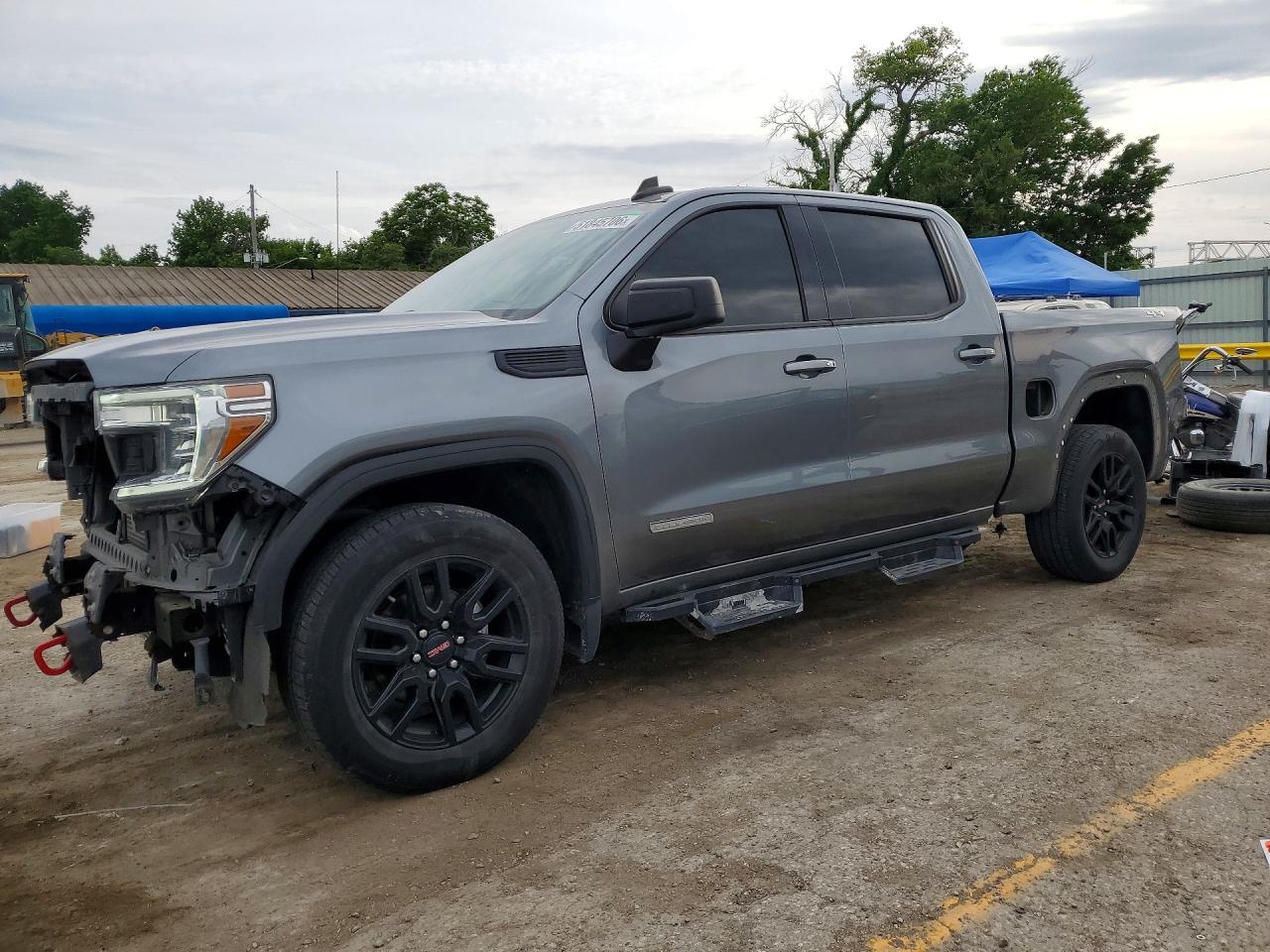 Salvage GMC Sierra Image