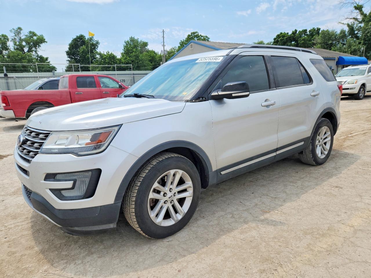 Salvage Ford Explorer Image