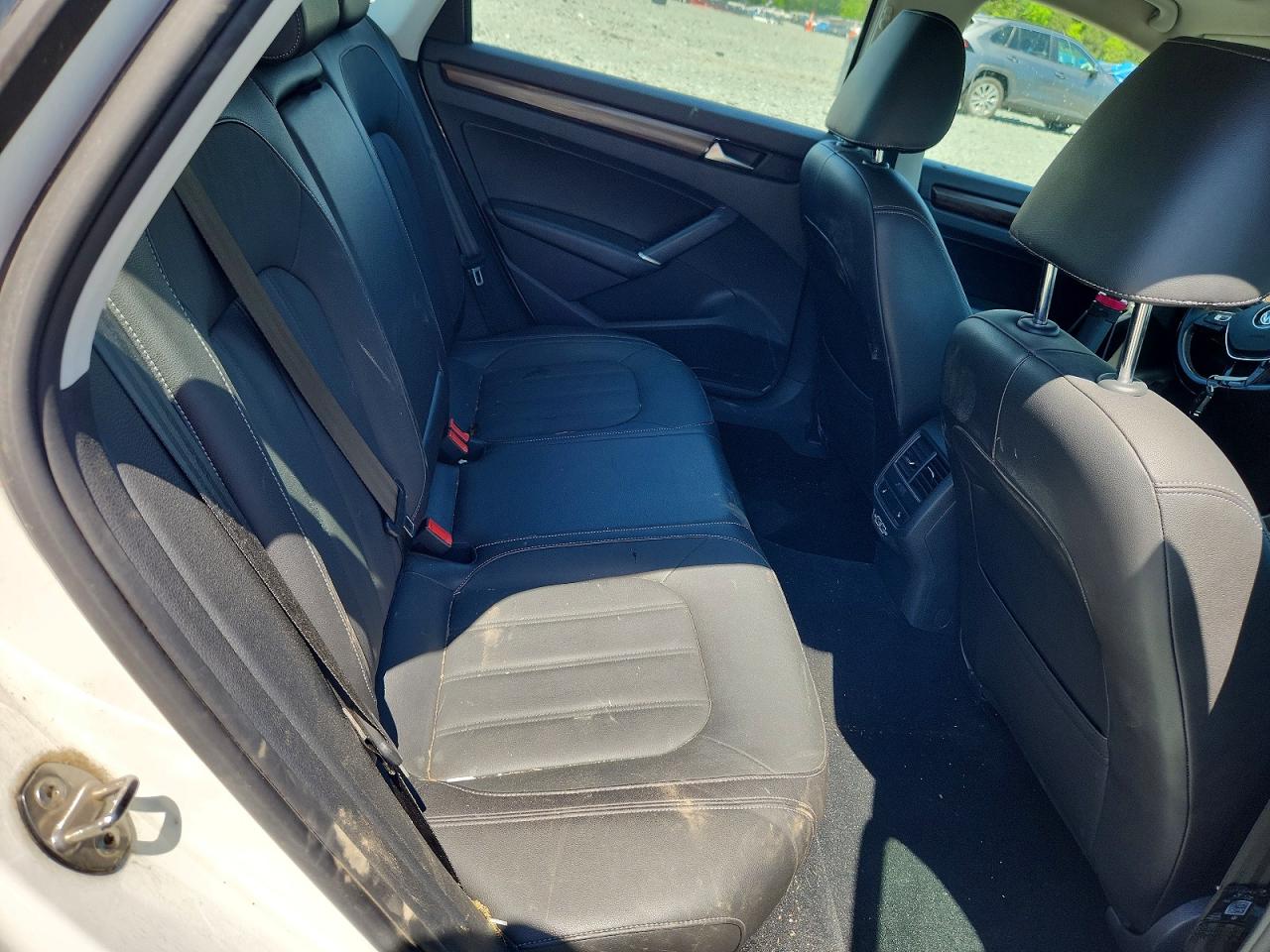 Volkswagen Passat Sel