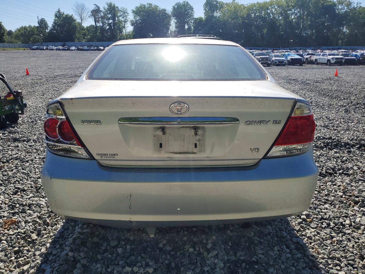 Toyota Camry Xle V6