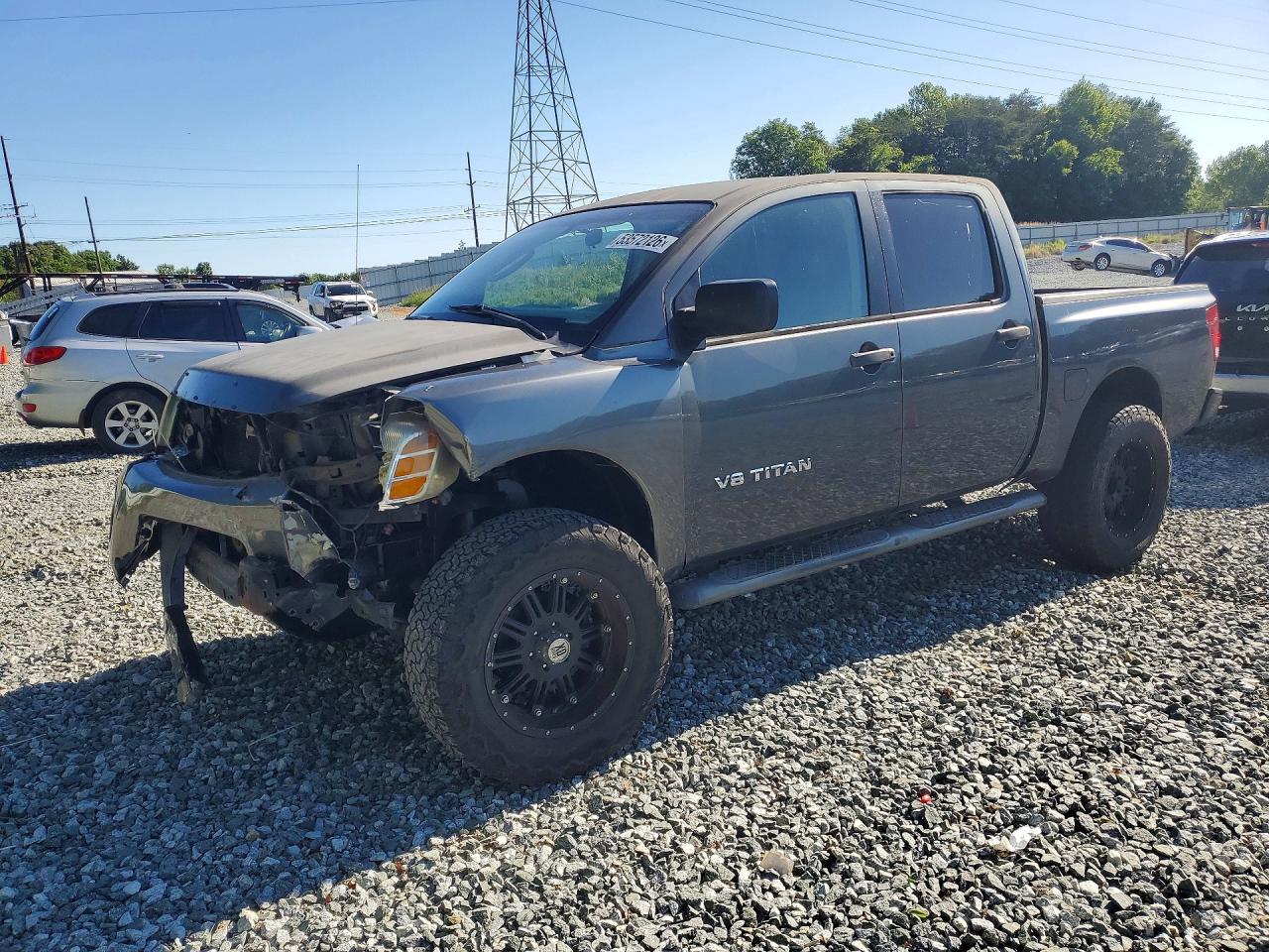 Salvage Nissan Titan Image