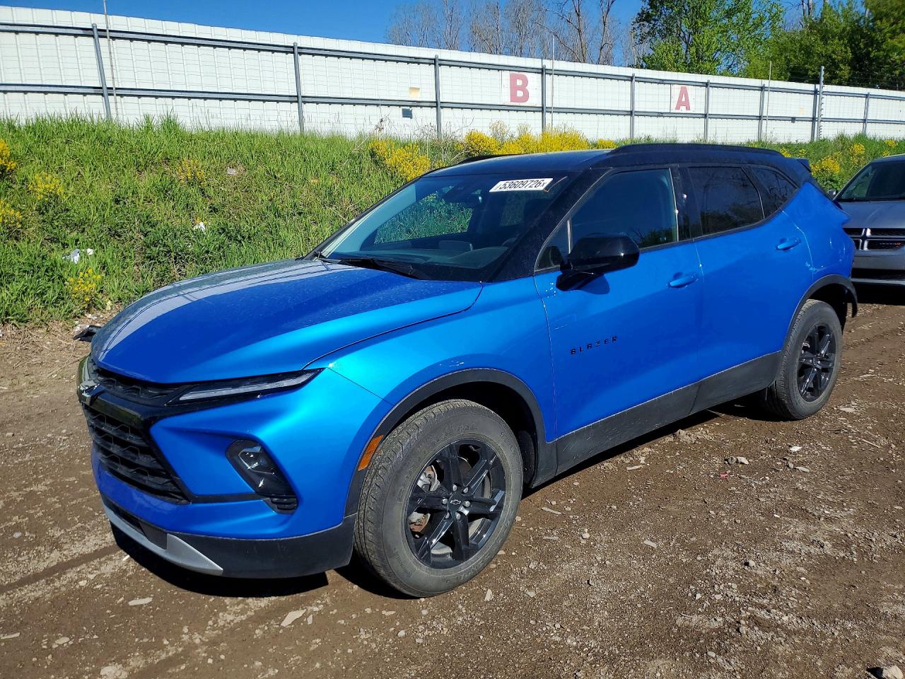 Salvage Chevrolet Blazer Image
