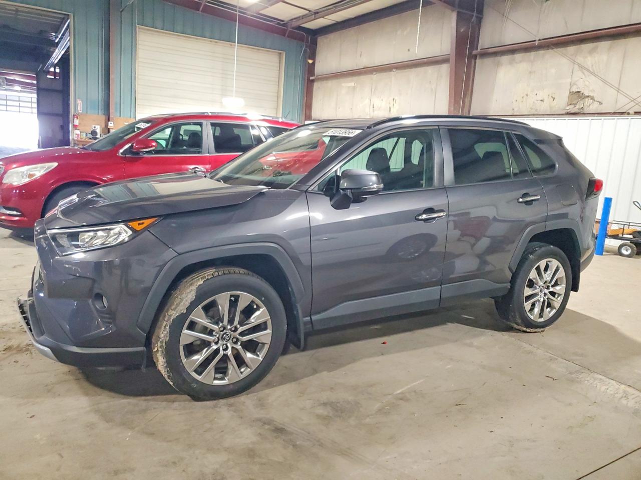 Salvage Toyota RAV4 Image