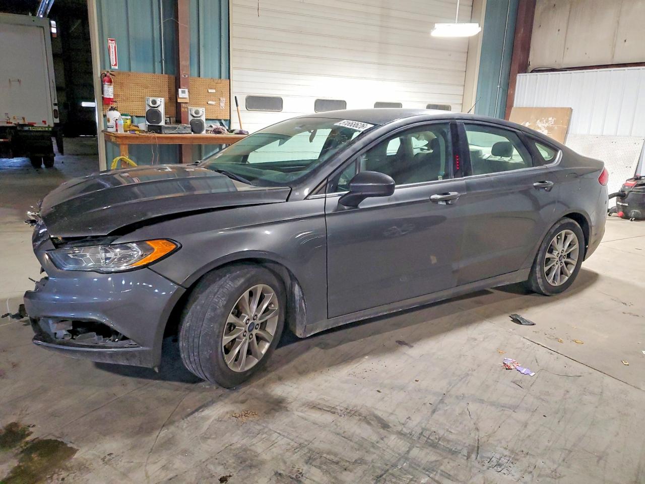 Salvage Ford Fusion Image
