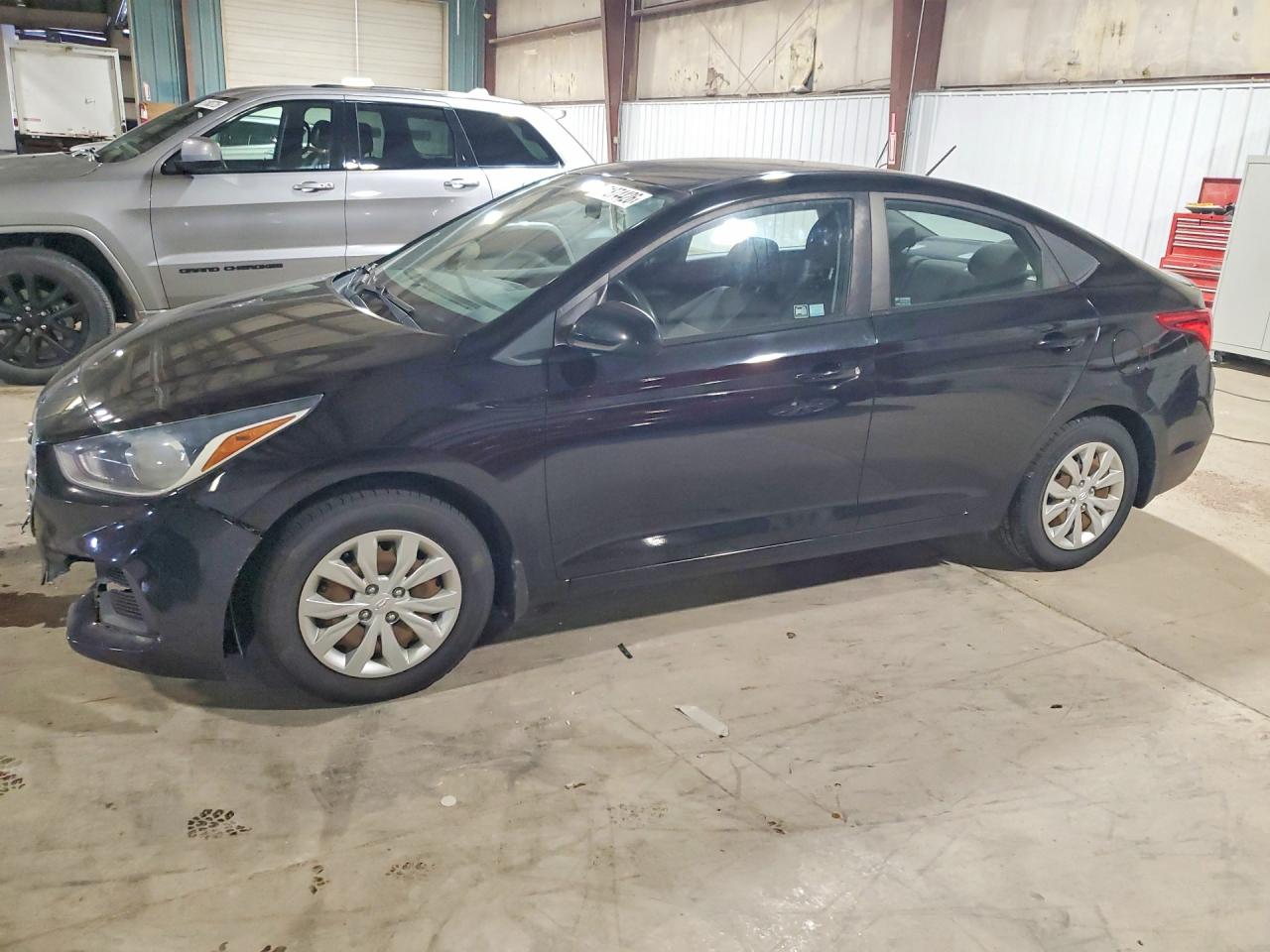 Salvage Hyundai ACCENT Image
