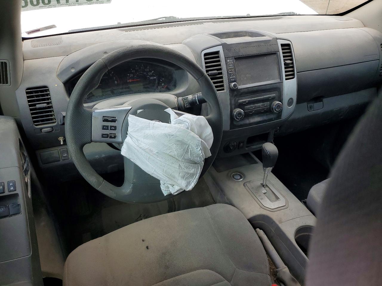 Nissan Frontier S