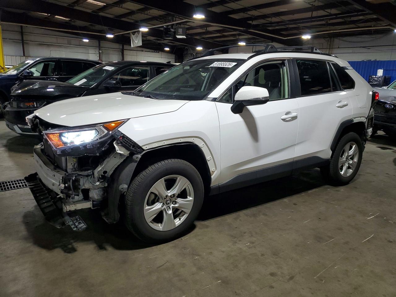 Salvage Toyota RAV4 Image