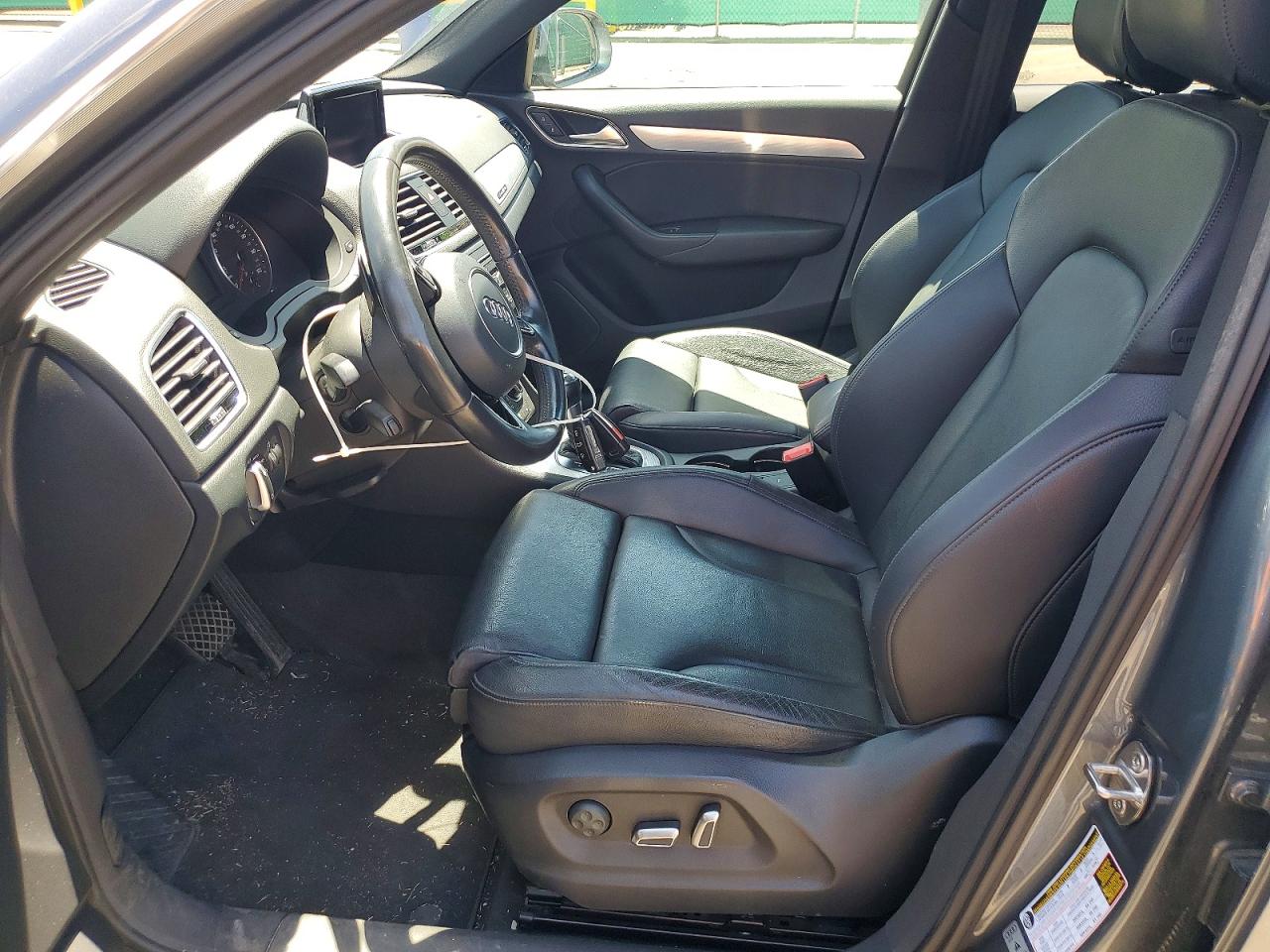 Audi Q3 Premium Plus