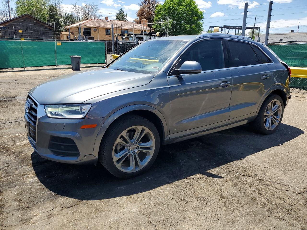 Salvage Audi Q3 Image