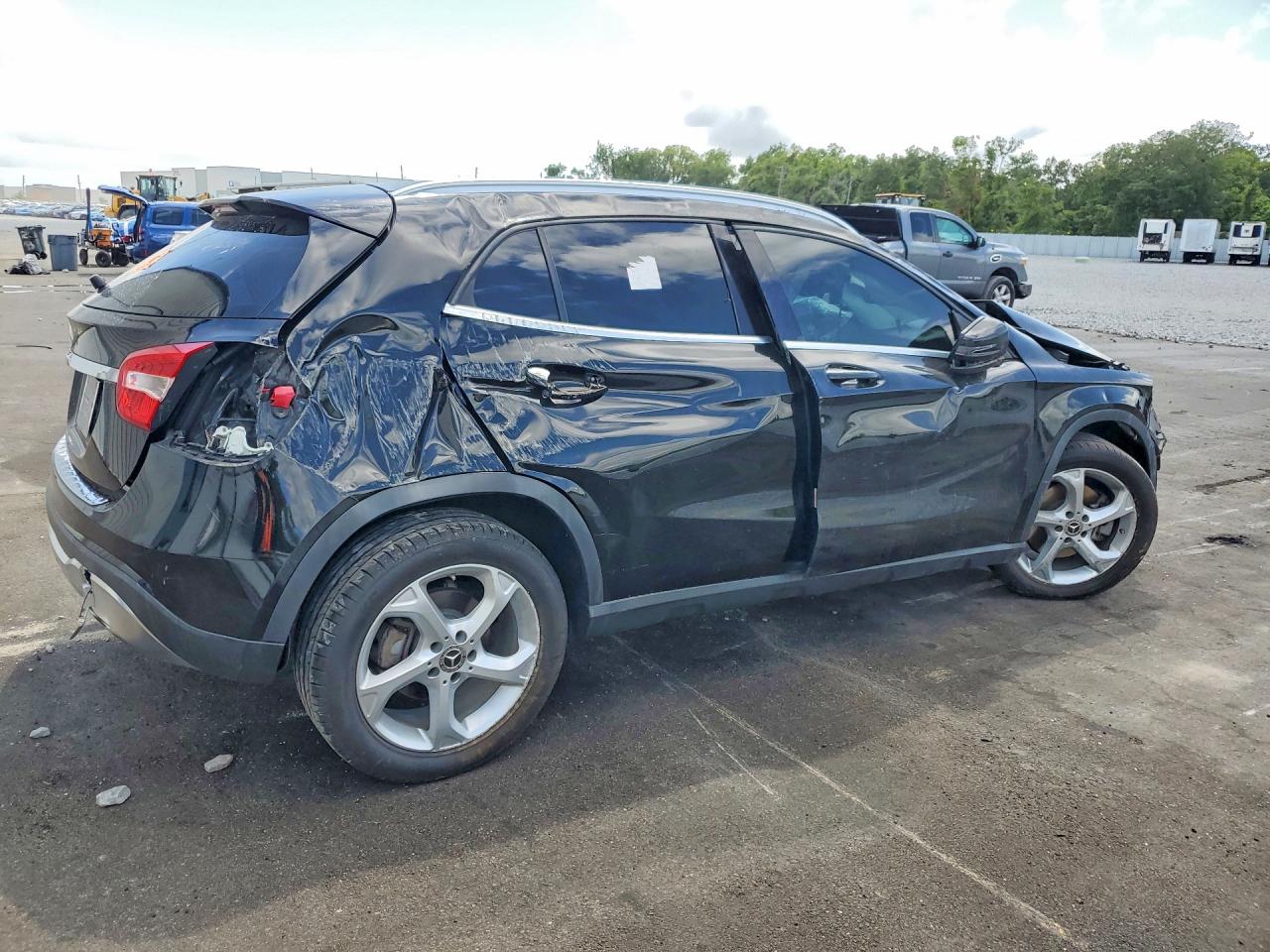 Mercedes-Benz GLA 250