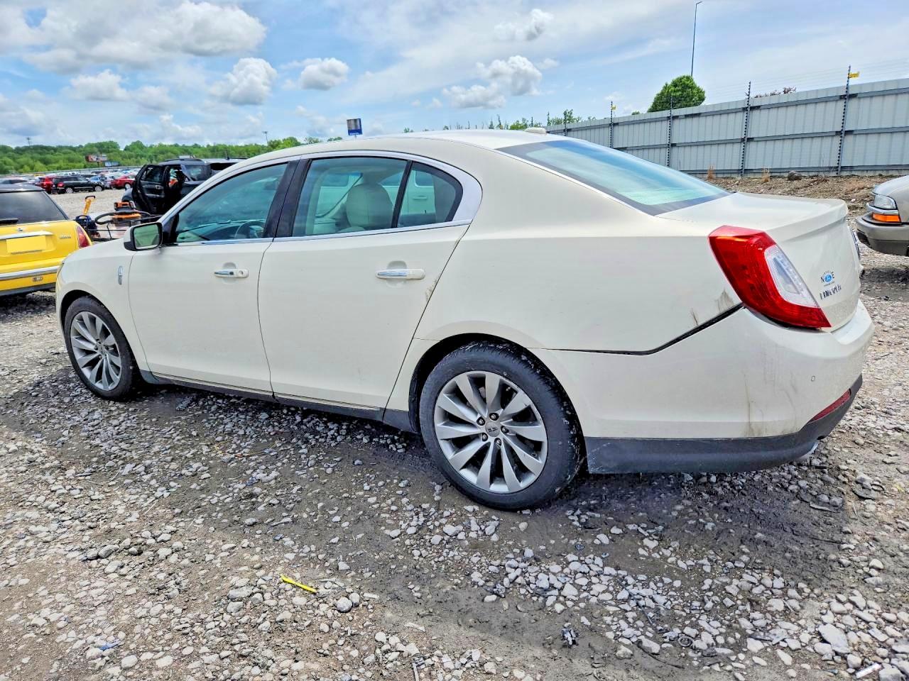 Lincoln MKS